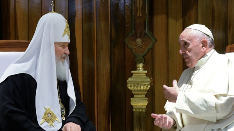 Велика черга до Миколаю Чудотворцю.