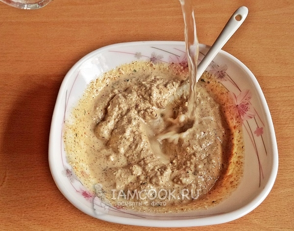 Nutty bage sauce жор. Satsivi тахиа - самар базх суманд шарсан тахианы мах.