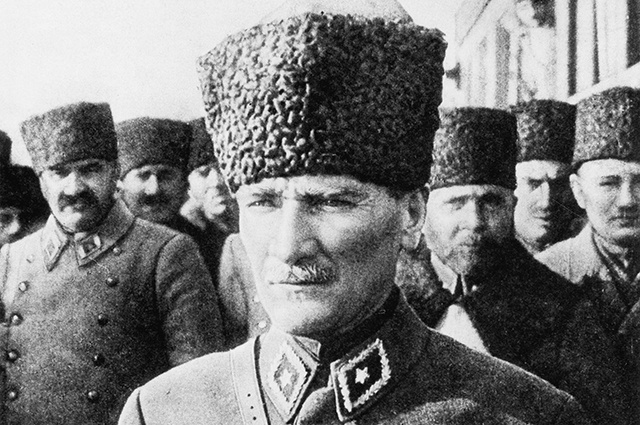 Життя і діяльність Кемаль Ататюрк. Турецький реформатор Ататюрк Мустафа Кемаль: біографія, історія життя і політичн