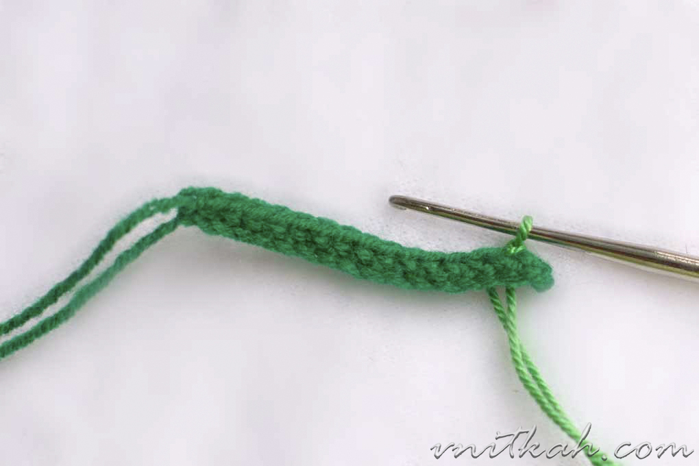 Сайхан навчийг зүүгээр яаж хийх вэ. Crochet цэцэг болон навч.
