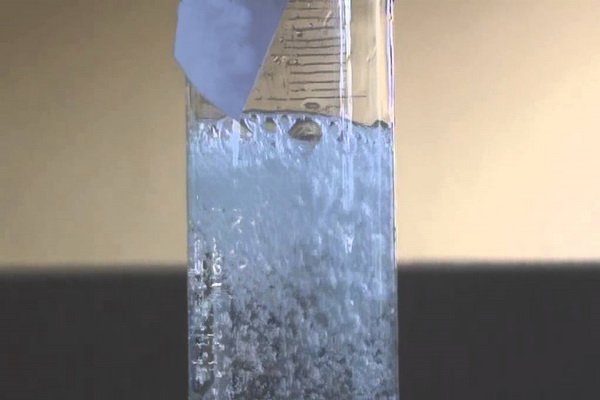 A composição química do refrigerante. O que é bicarbonato de sódio e como funciona? Como o bicarbonato de sódio cur