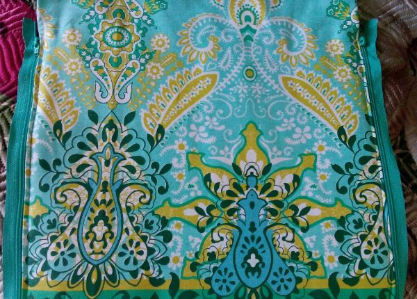 Зшити конверт для новонародженого з однієї тканини. Конверт на виписку своїми руками: приємні клопоти майбутньої ма