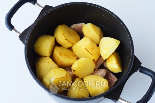 Cómo cocinar la salsa con patatas. Preparación de carne y salsa de patata: instrucciones detalladas.