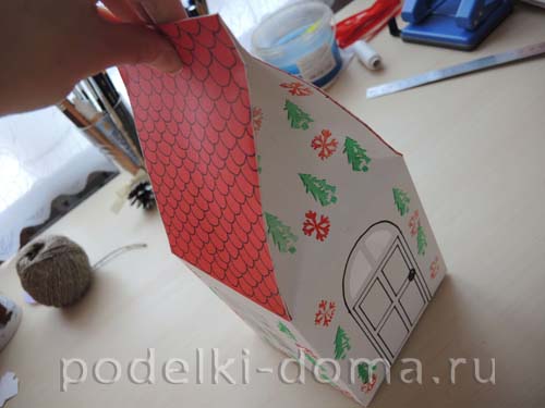 Новорічна коробочка для подарунка квадратна своїми руками. Новорічна коробочка своїми руками, майстер-клас